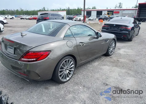 2019 Mercedes-Benz Slc 300 из США, поврежденный, VIN WDDPK3JAXKF158997